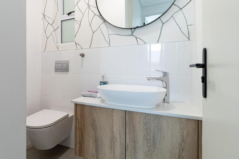 3 Bedroom Property for Sale in Devonbosch Precinct Western Cape